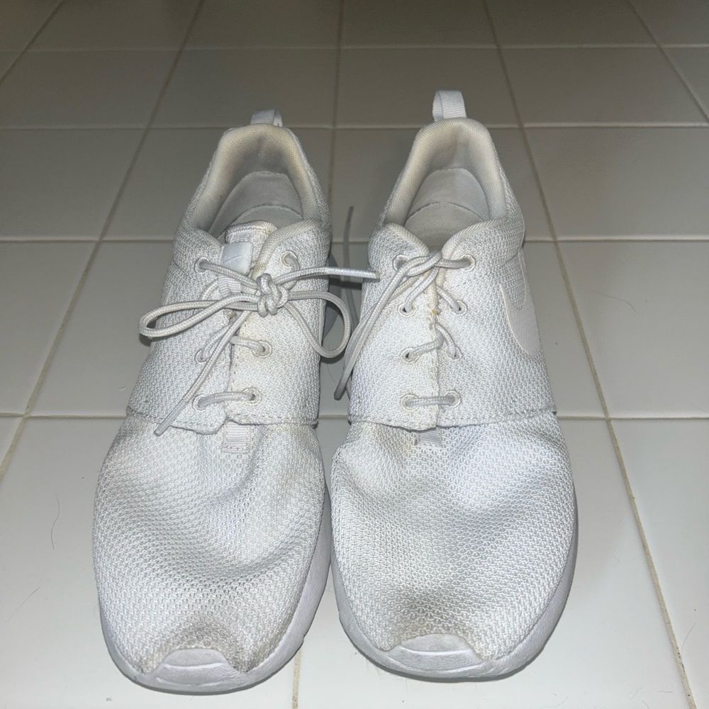 WOMEN'S NIKE TANJUN SUSTAINABLE SNEAKERS